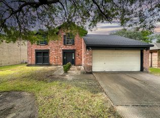 9515 Secretariat Dr, Houston, TX 77065