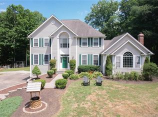 24 Sunrise Dr, Oxford, CT 06478