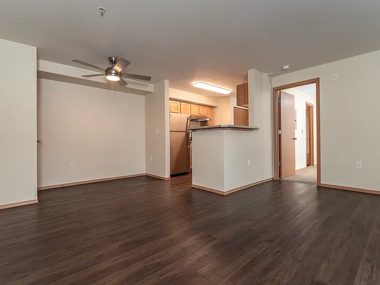 1 Bed 1 Bath Standard - 608 Sq Ft 1 Bed 1 Bath Standard - 608 Sq Ft