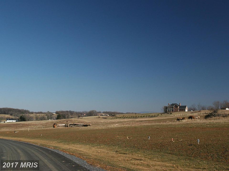 2nd image of Burfield Ct
