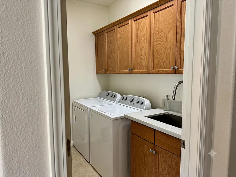 4094 W Fig Tree Ln — Photo 14