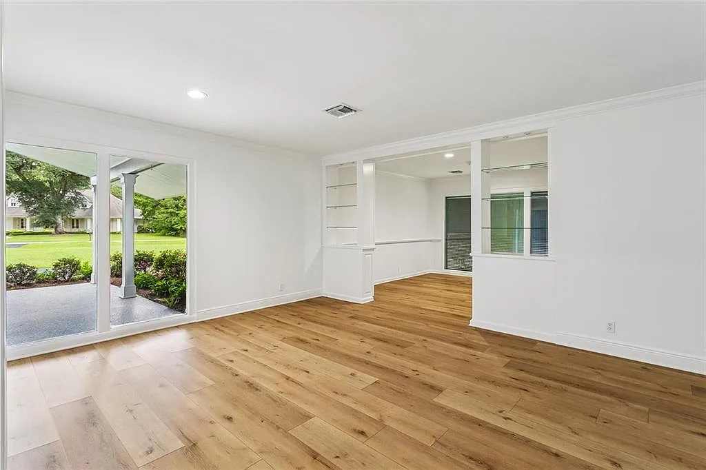 3 bed, 2.5 bath, 2700 sqft, $4,500 — Photo 3