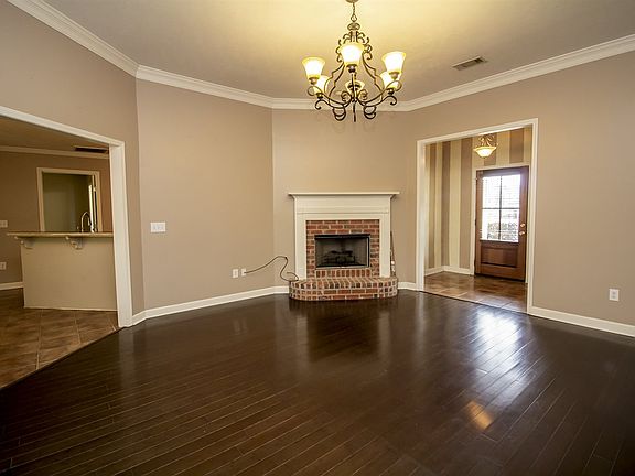2nd image of 115 Ashton Dr