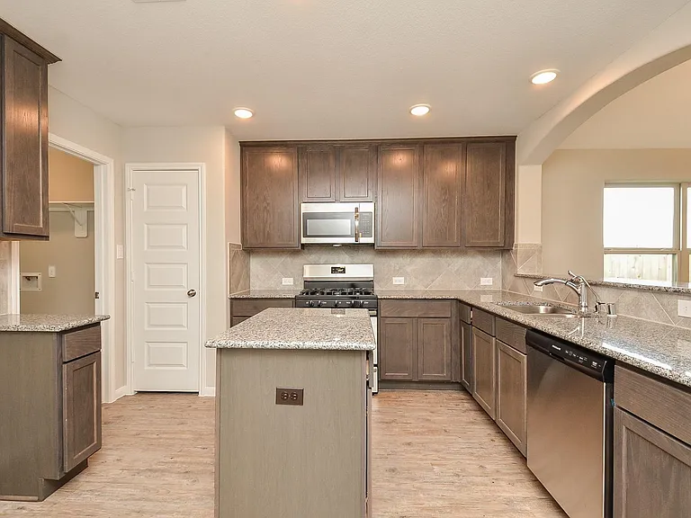 3931 Moreland Branch Ln — Photo 8
