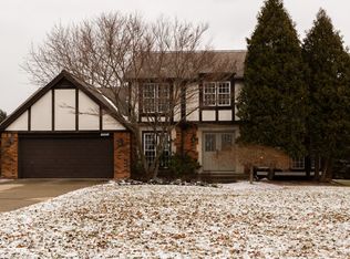 37507 E Meadowhill Dr, Northville, MI