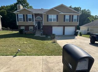 112 Boone Trce, Radcliff, KY 40160