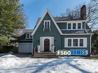 2400 11th St, Moline, IL 61265