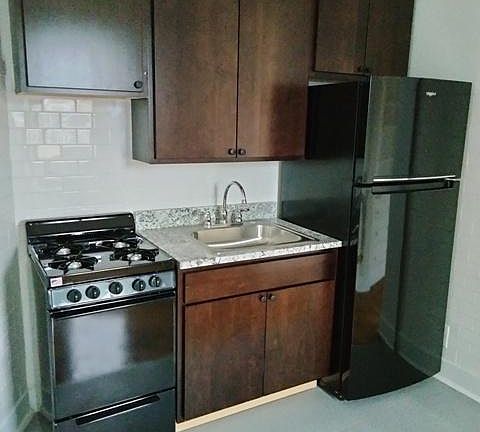 4th image of 5037 W Montrose Ave APT 304