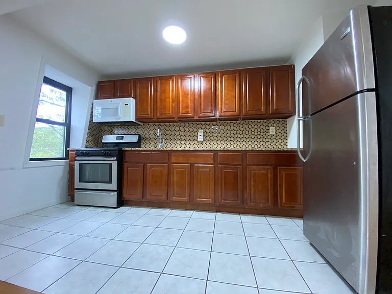 329 Lewis Ave #3D — Photo 1