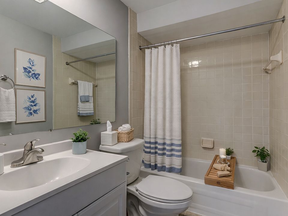 1st image of 2163 Decker Rd APT 27