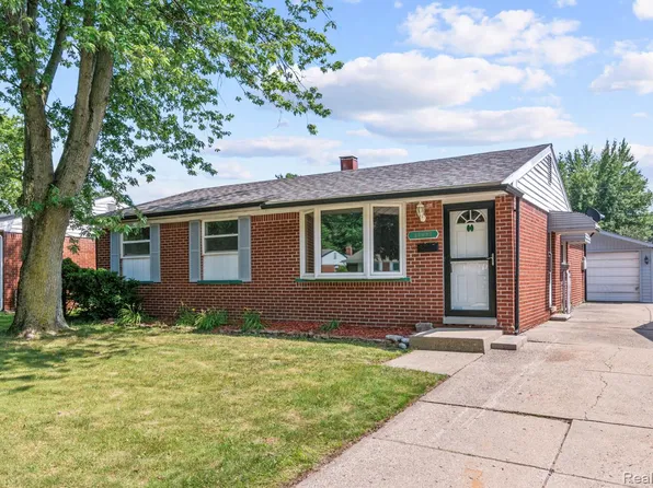 38023 Castle Dr, Romulus, MI 48174