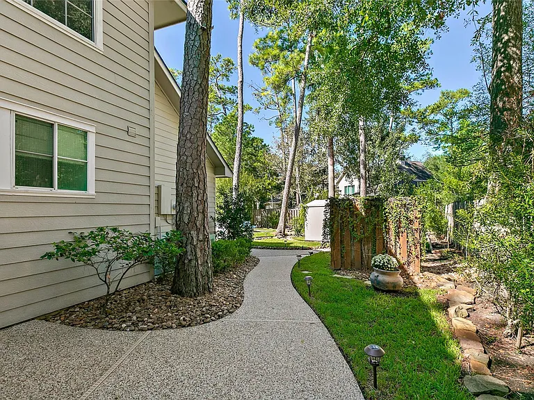 35 Larks Aire Pl — Photo 42