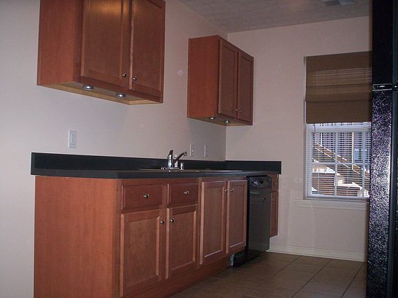 5th image of 2501 Gladstone Cir Unit 101