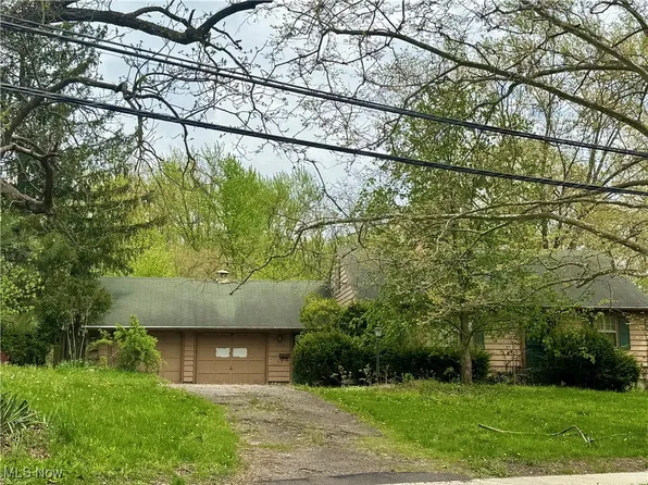 1132 S Main St, Grafton, OH 44044