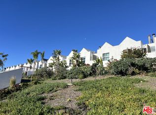 28711 Pacific Coast Hwy APT 10, Malibu, CA 90265