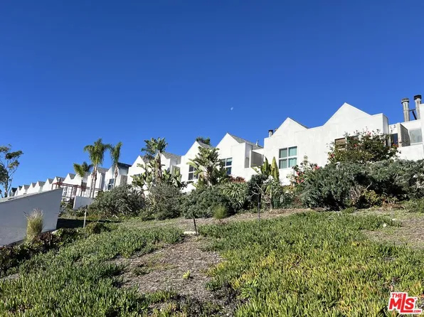 28711 Pacific Coast Hwy APT 10, Malibu, CA 90265