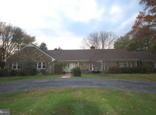 16749 Ivandale Rd, Hamilton, VA 20158