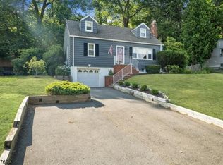 10 Adams Dr, Denville, NJ 07834