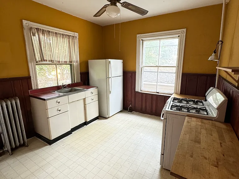 4 Woodstock Ave #1 — Photo 16