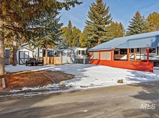 514 N Sawyer St #B10, Cascade, ID 83611