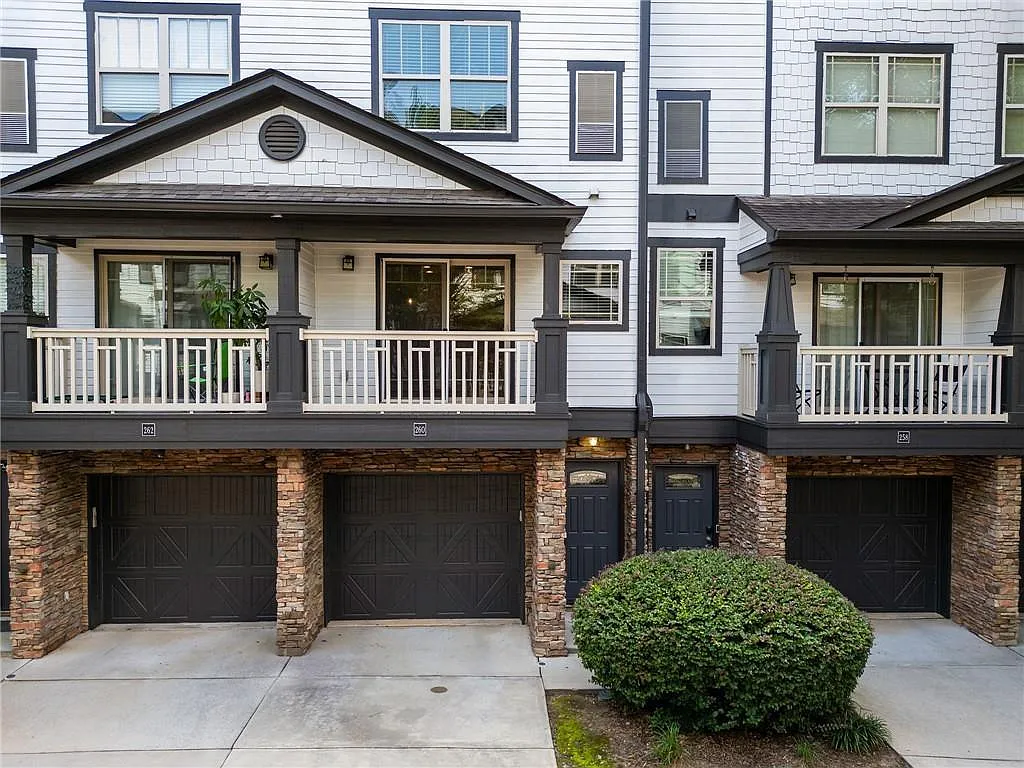 2 bed, 2.5 bath, 1239 sqft, $2,400 — Photo 3