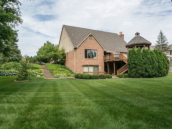 3rd image of 13959 Covington Dr