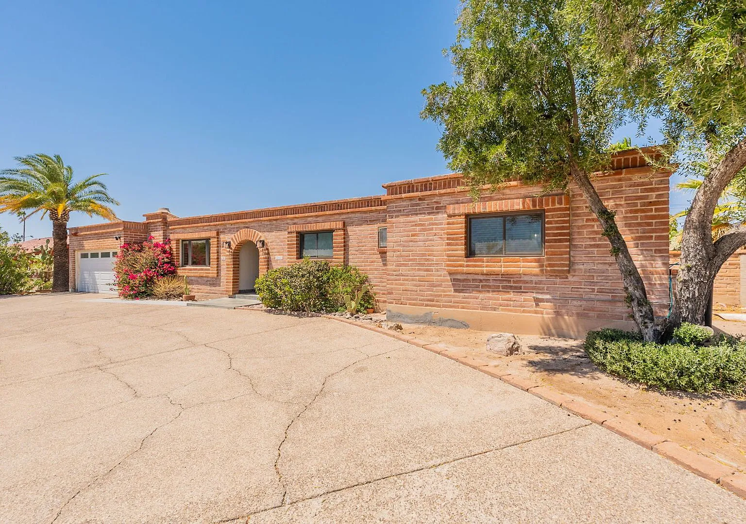 3615 E. Calle Alarcon — Photo 2