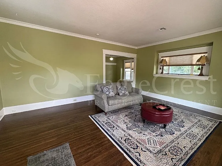 515 Newell St — Photo 13