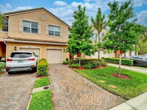 5981 Monterra Club Dr, Lake Worth, FL 33463