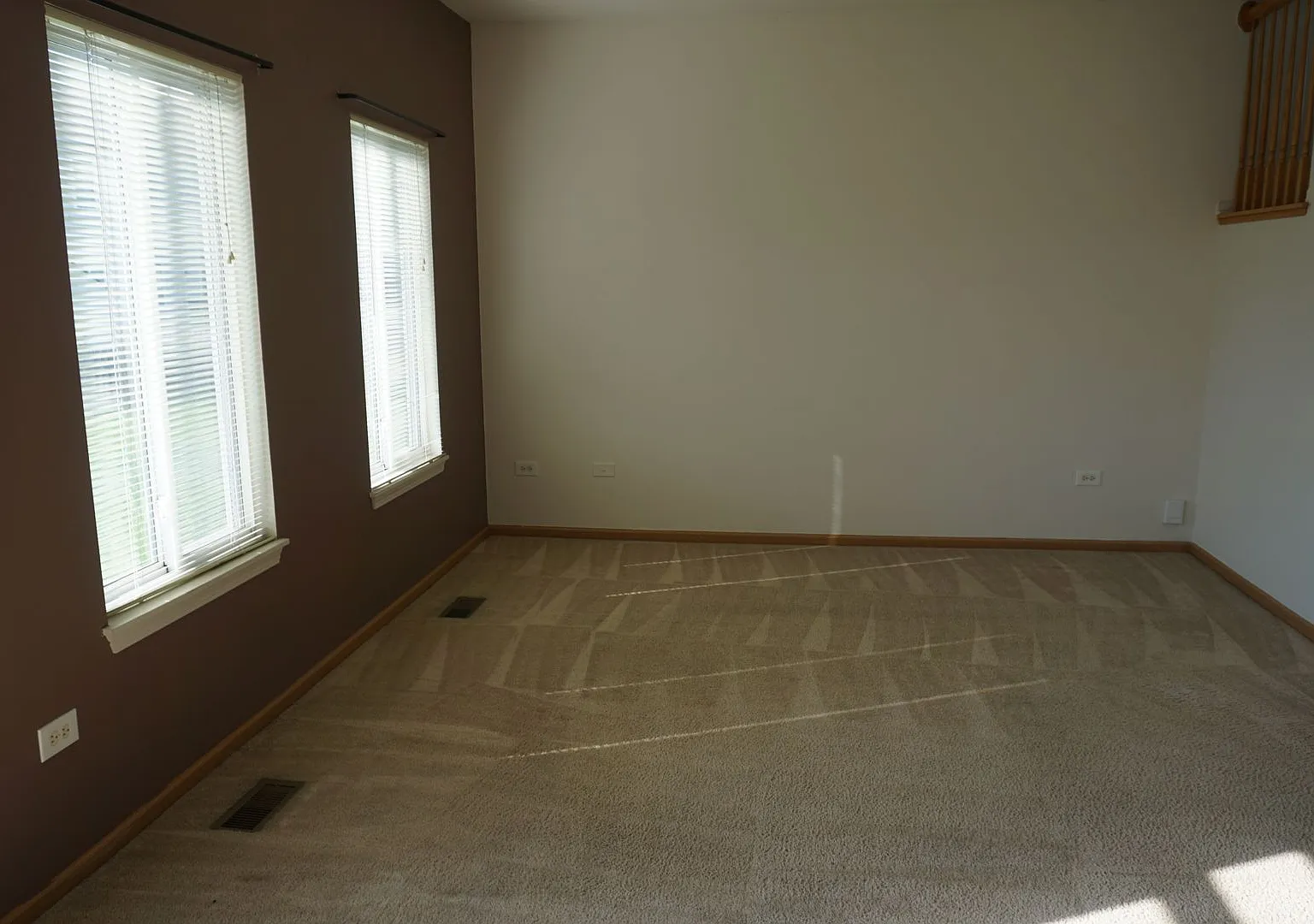 Beautiful and cozy 3 bedroom home with 2.1 bath — Photo 2