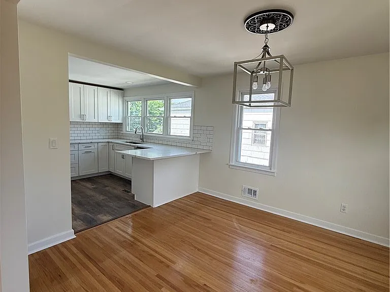 113 Argyle Ave #UPPER — Photo 11