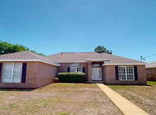 8293 Onich Dr, Navarre, FL 32566
