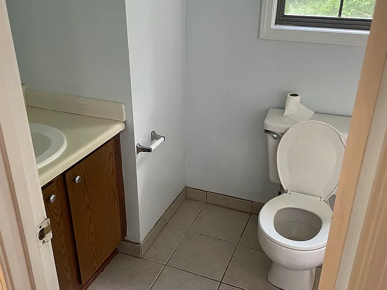 4475 Longley Ln — Photo 27