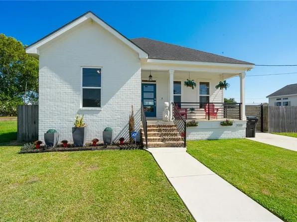 2009 Center St, Arabi, LA 70032