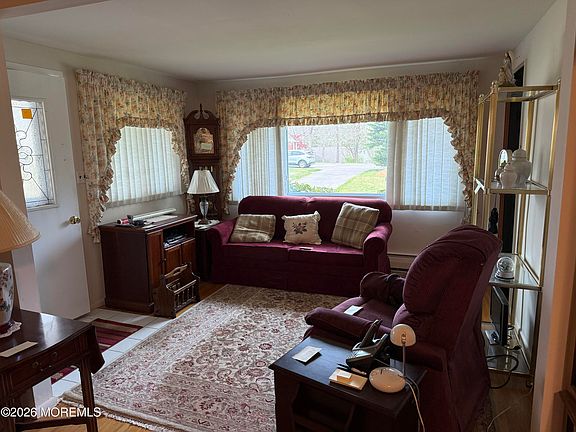 4th image of 16 A Cardinal Street