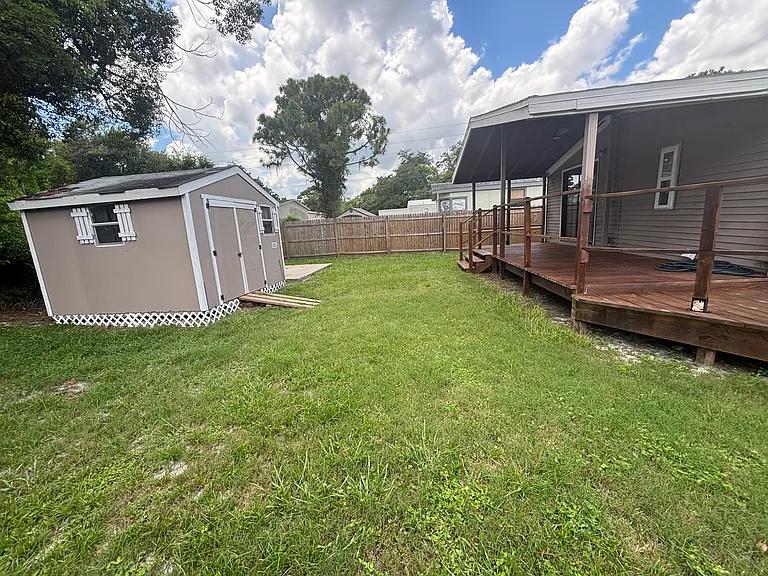 415 Leslie Dr — Photo 20