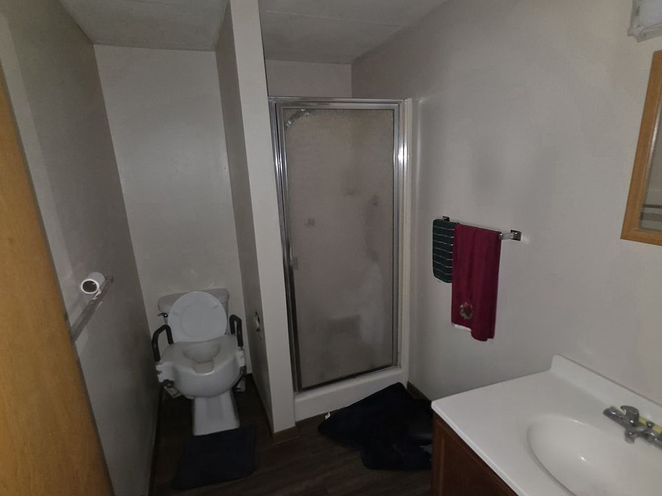 1st image of 3094 E Pike