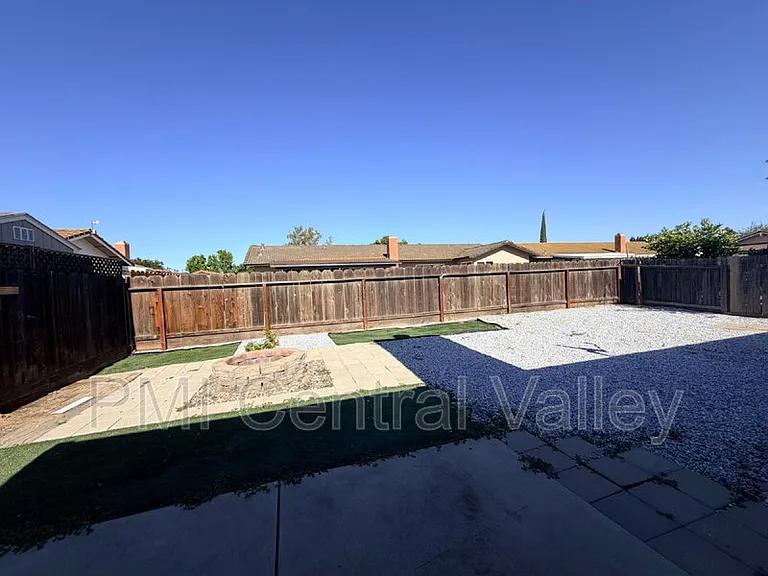 3492 Gerald Ct — Photo 30