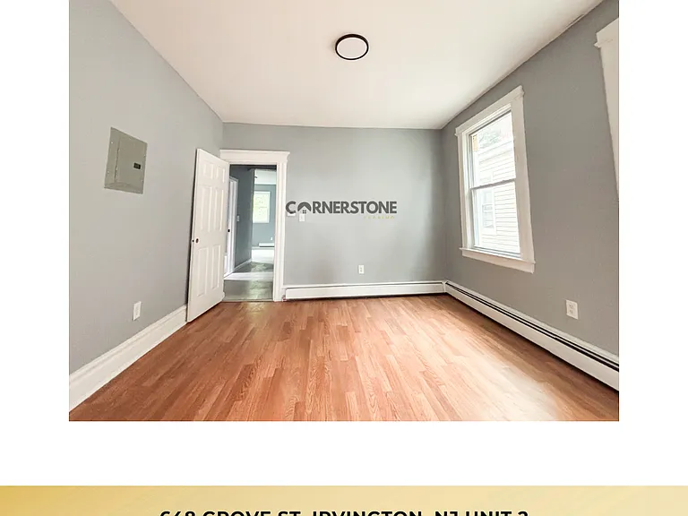 648 Grove St — Photo 3