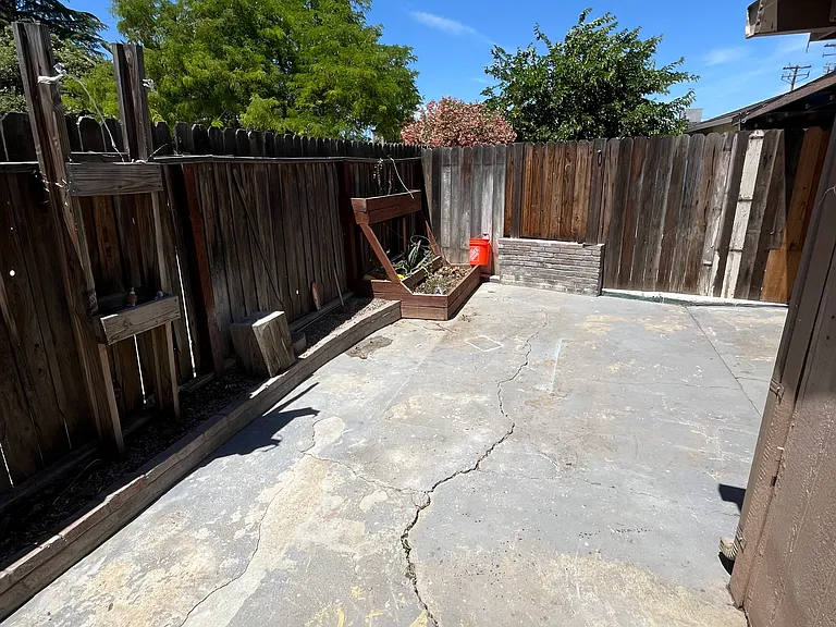 1409 S Nevada Ave — Photo 3