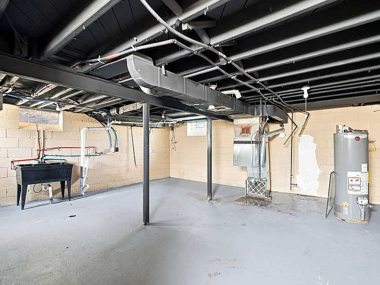 3677 Somerset Ave — Photo 29