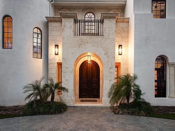 4th image of 251 W Coconut Palm Road