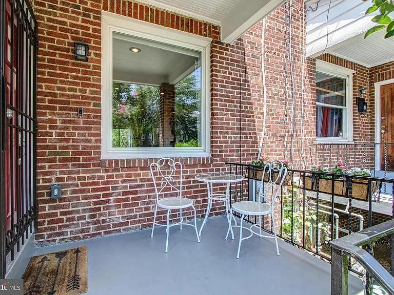 1612 Q St SE — Photo 11