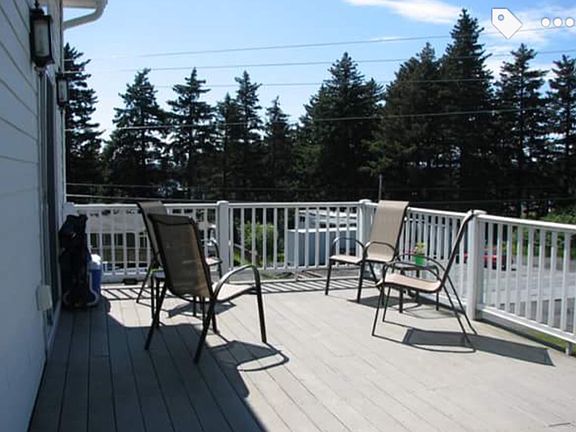 Upper deck 