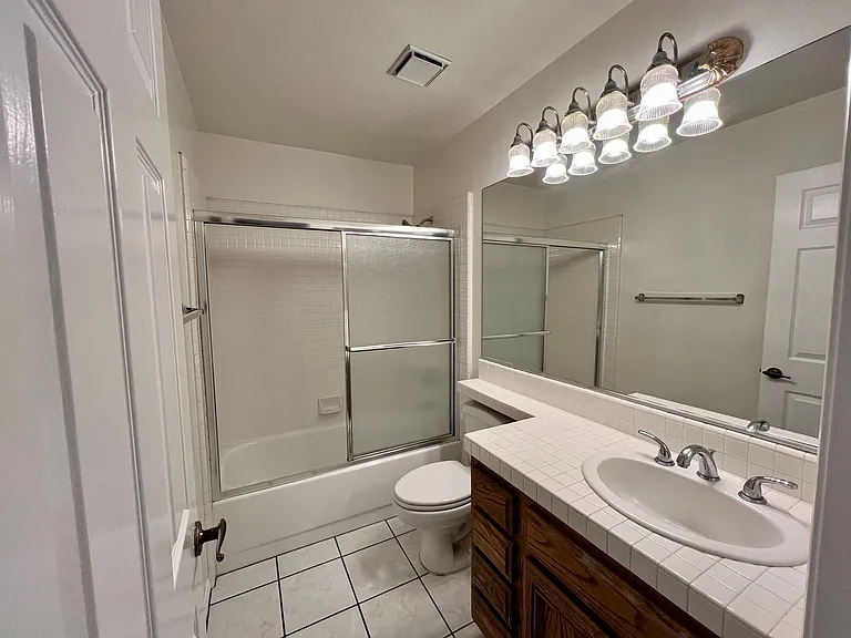 13940 Annandale Ln — Photo 16