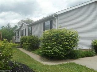 397 Far Hill Dr, Chardon, OH 44024
