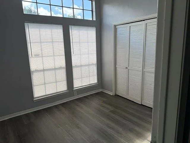 7722 Valera Ln — Photo 5