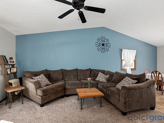 4th image of 621 Cummings Ave NW