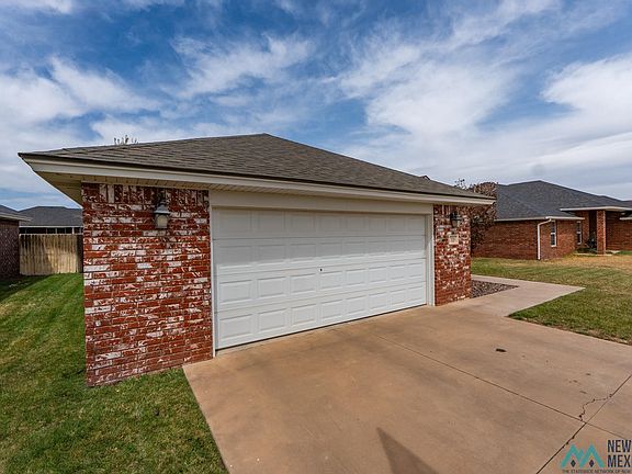 3rd image of 2116 Reese Dr