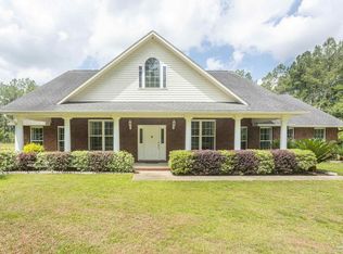 2767 Segrest Rd, Pace, FL 32571